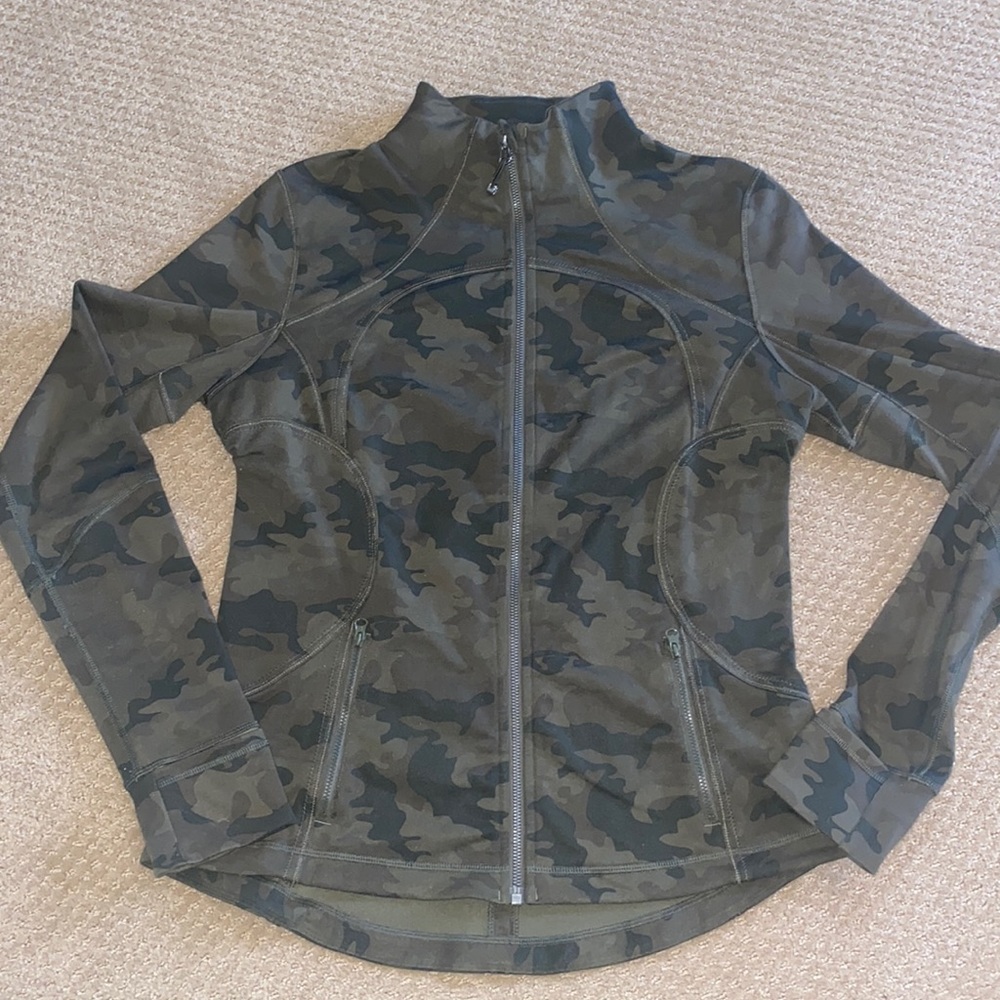 Lululemon Forme Green Camo Jacket 12
